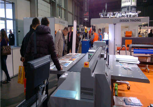 青青草视频免费看数码乌克兰展览会